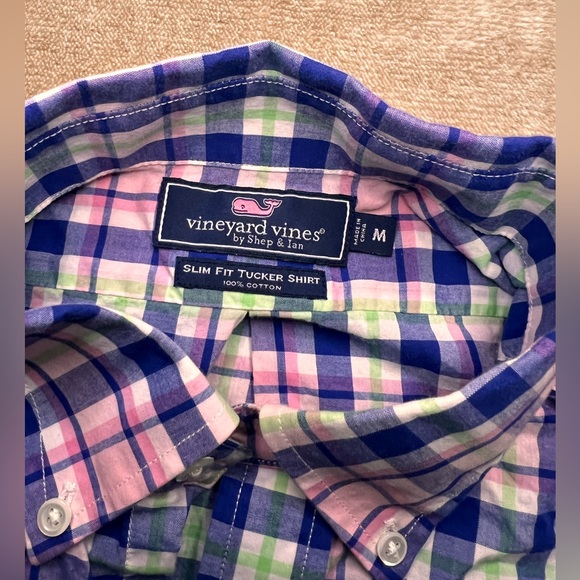 Vineyard Vines Men’s Button Down - Picture 2 of 4